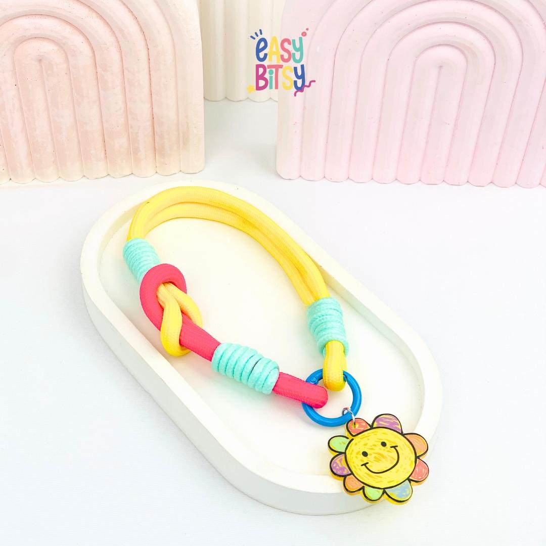 Easy Bitsy Keychain Gantungan Akrilik Smile Tidak ada merek