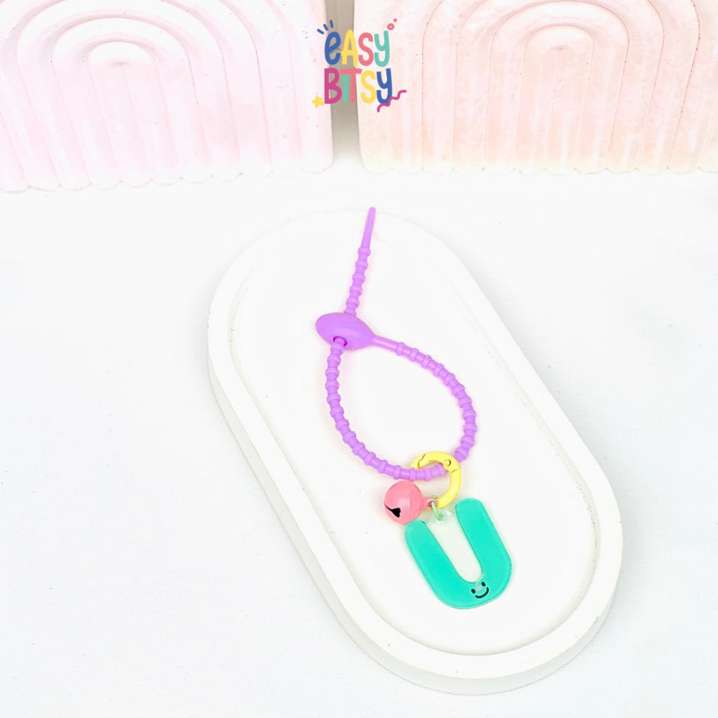 Easy Bitsy Keychain Gantungan Alphabet Akrilik Smile Polos Tidak ada merek