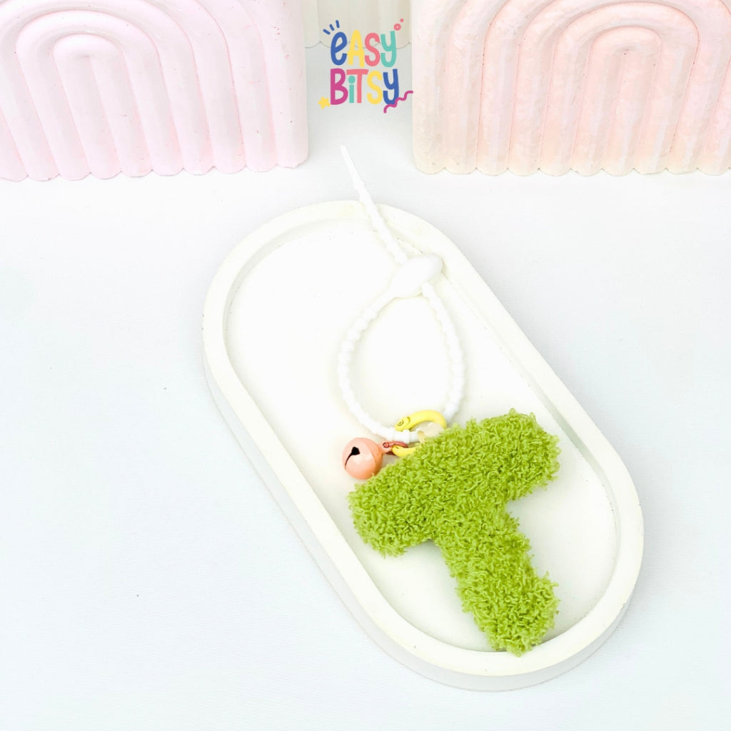 Easy Bitsy Keychain Gantungan Bulu Alphabet Buah dan Karakter Tidak ada merek