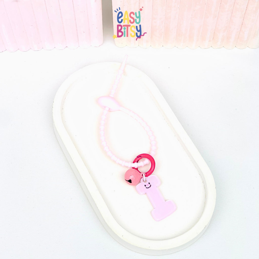 Easy Bitsy Keychain Gantungan Alphabet Akrilik Smile Polos Tidak ada merek
