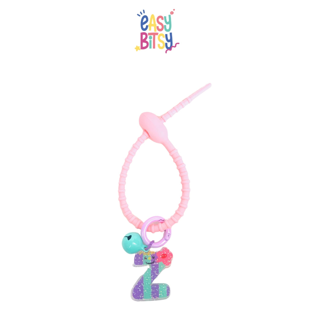 Easy Bitsy Keychain Gantungan Alphabet Akrilik Tidak ada merek