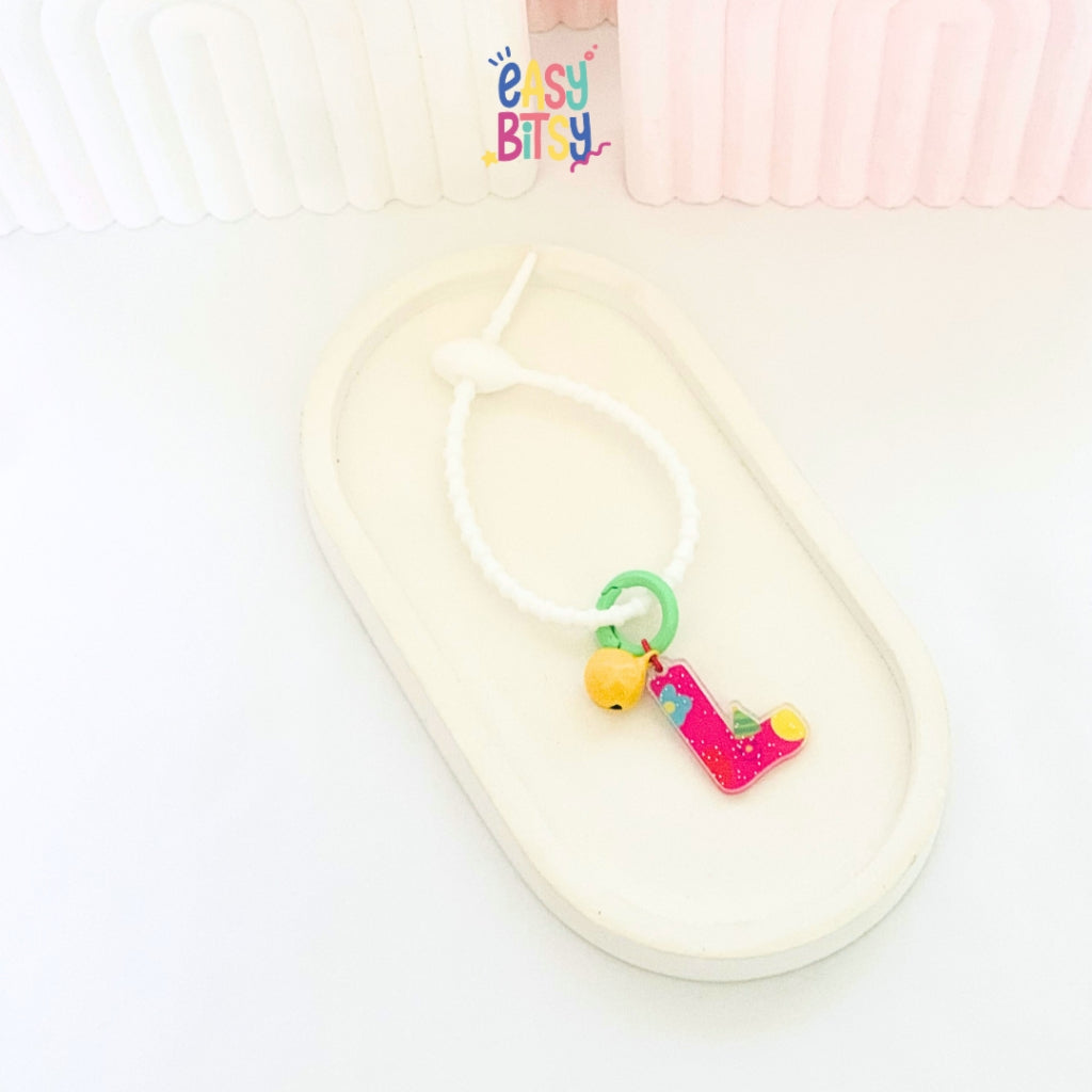Easy Bitsy Keychain Gantungan Alphabet Akrilik Tidak ada merek