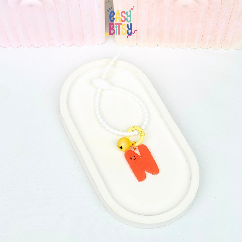 Easy Bitsy Keychain Gantungan Alphabet Akrilik Smile Polos Tidak ada merek