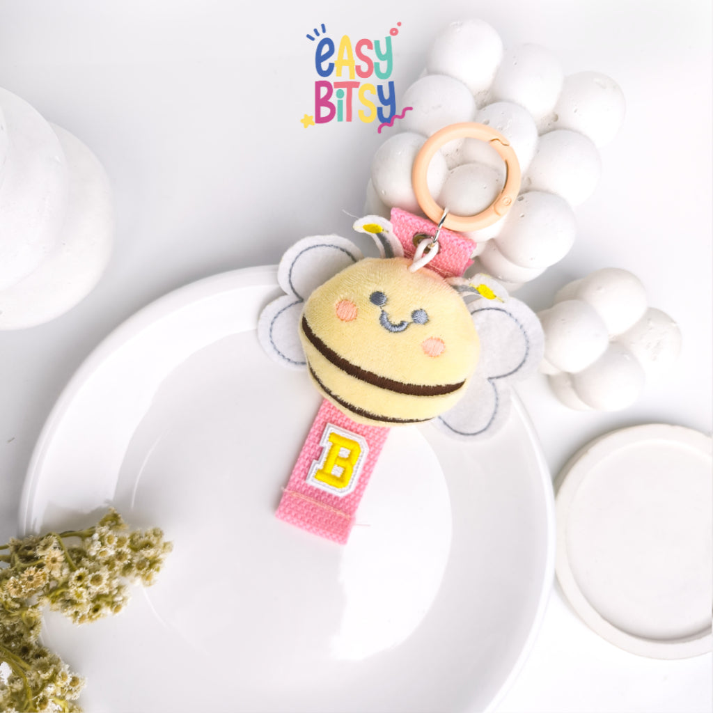 Easybitsy Gantungan Tas Anak | Custom Inisial Anak Souvenir | Karakter Bee Tidak ada merek